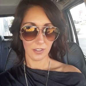 Meet your Posher, Rita